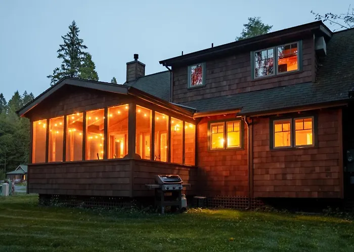 Wooded Bliss Riverfront Sanctuary On The Mckenzie