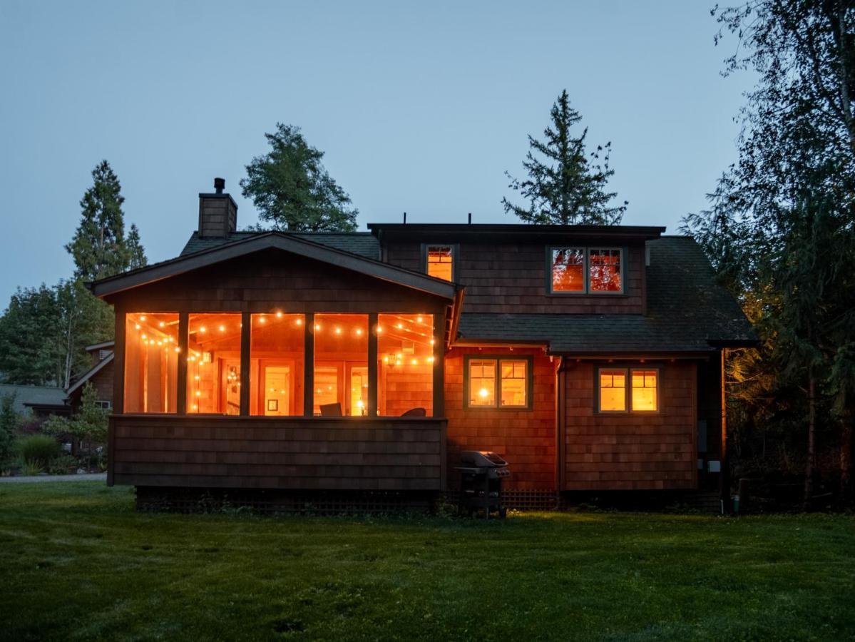 Wooded Bliss Riverfront Sanctuary On The Mckenzie Hébergement de vacances McKenzie Bridge