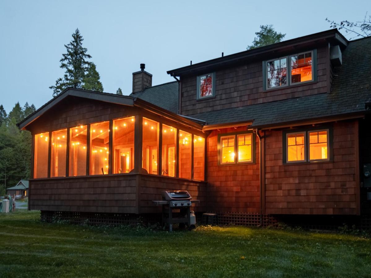 Wooded Bliss Riverfront Sanctuary On The Mckenzie Hébergement de vacances *