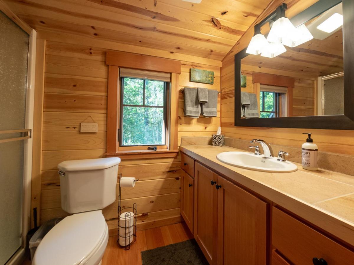 Wooded Bliss Riverfront Sanctuary On The Mckenzie McKenzie Bridge